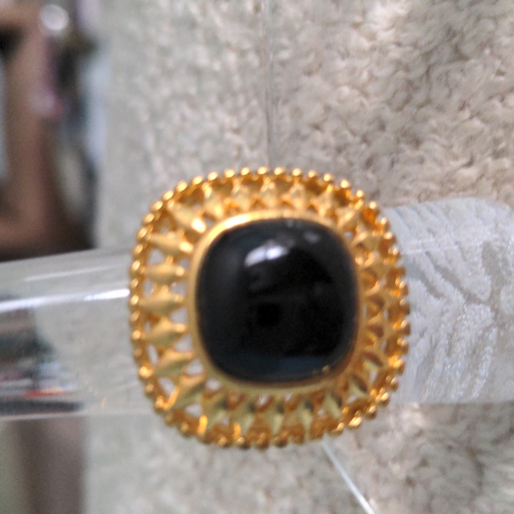 New QVC Black Gemstone Gold Plated Ring Size 6, Black Onyx Agate, High Polish